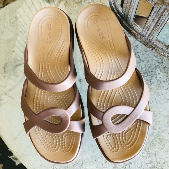 Crocs, Women’s 8, Soft Colour, Pretty Two Strap Slide On Sandals, EUC